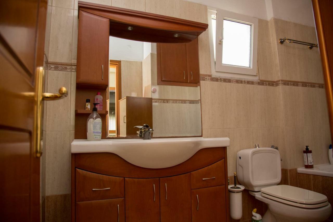 Veta'S Spacious Central Apartment Serres Exteriér fotografie