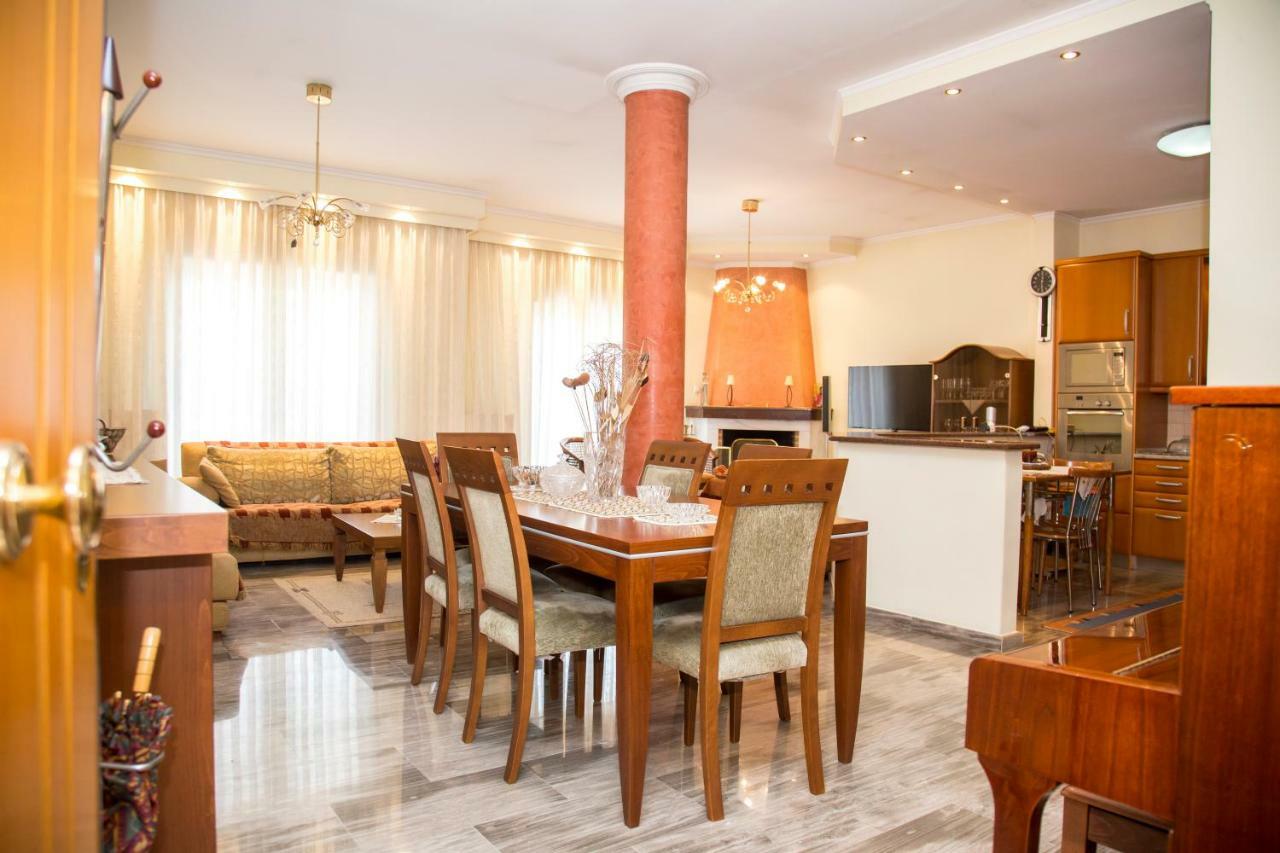 Veta'S Spacious Central Apartment Serres Exteriér fotografie